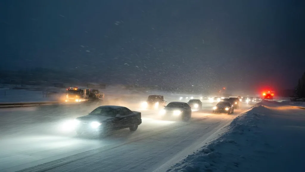 Heavy snow about to flip a switch overnight—meteorologists confirm high-impact storm brewing