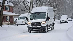 Heavy snow warning has people abandoning their evening plans in real time