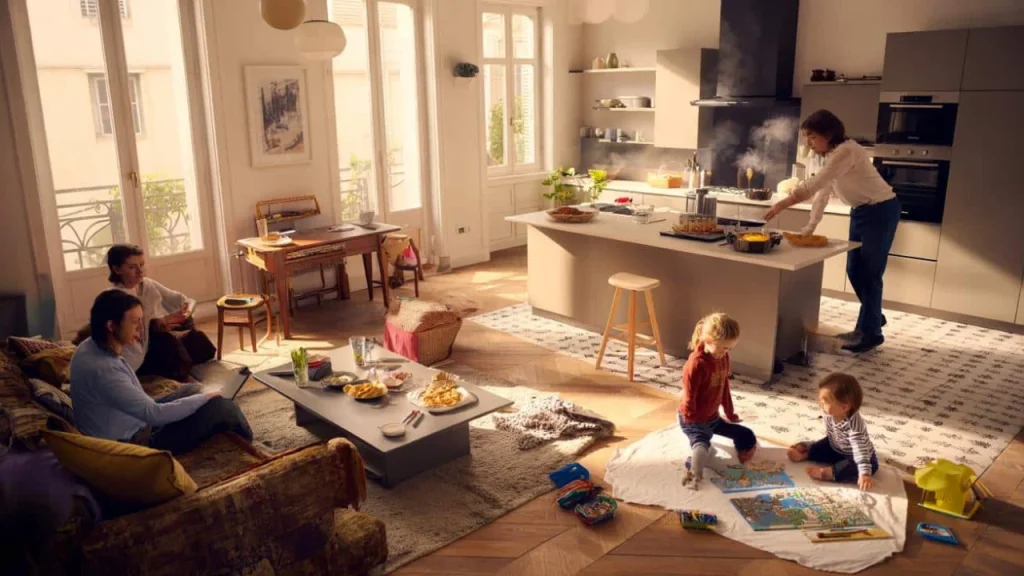 Open floor plan living rooms are quietly disappearing from French homes as families abandon formal dining