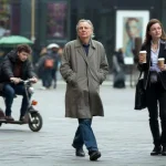 Walking hands behind back instantly changes how strangers judge you, psychology study finds