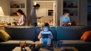 Parents Replace Candy Bans With Screen Time, But Psychologists Say It’s Creating ‘Digital Neglect